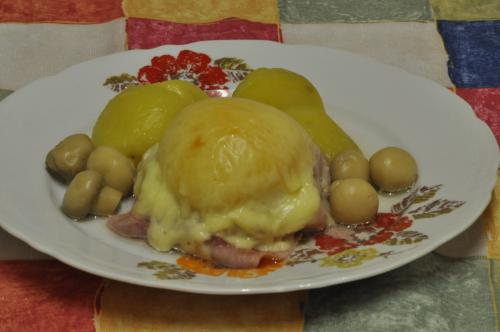 Vepřová panenka zapečená s broskví – Snadné Česko recept, zvládnete za 30 - 45 minut